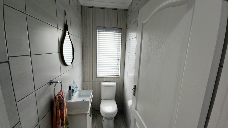 3 Bedroom Property for Sale in Monte Christo Western Cape